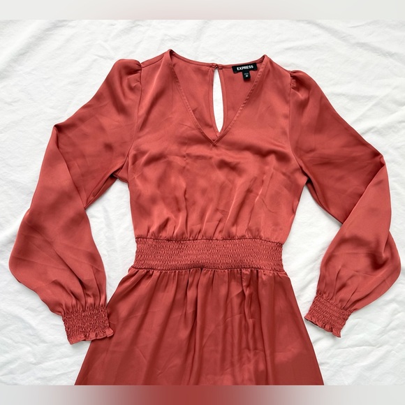 Express Satin Texture Tiered Rust Puff Long Sleeve Smock Waist Maxi Dress | XS - Picture 3 of 16